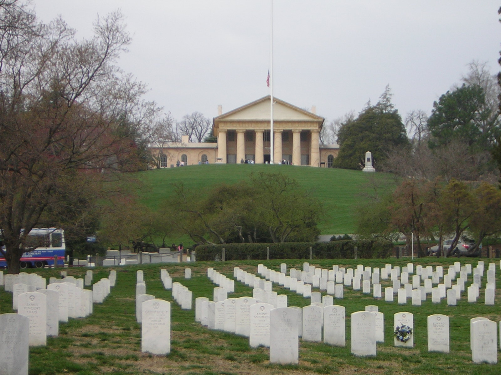 Mountain View Mirror Who was Robert E Lee?